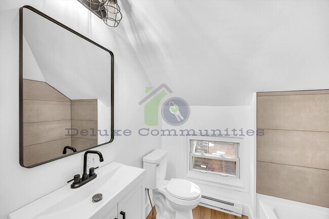 Building Photo - 1011 Jennette Ave NW