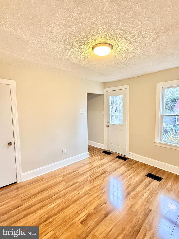 Building Photo - 666 Jefferson Ave