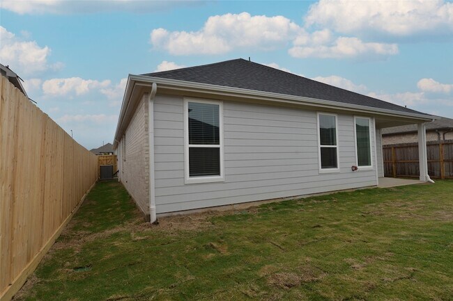 Building Photo - 4116 Sterling Spgs