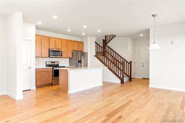 Building Photo - 23293 E Jamison Dr