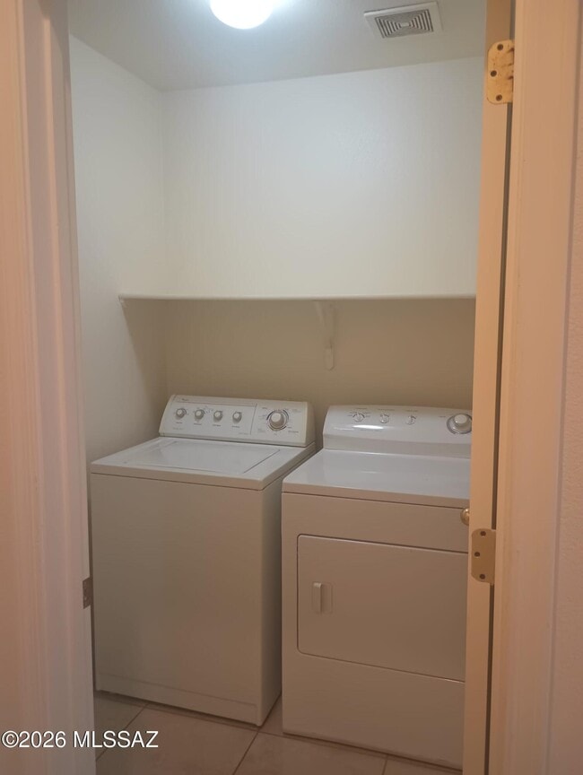 Building Photo - 2414 W Monet Way