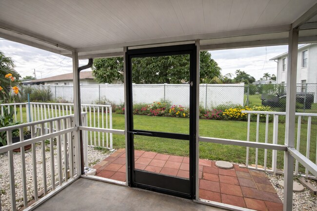 Building Photo - 11450 Char Ann Dr