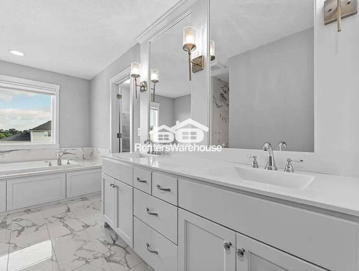 Building Photo - 1149 167th Ave NW