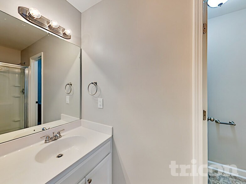 Building Photo - 8322 Knapp Ct