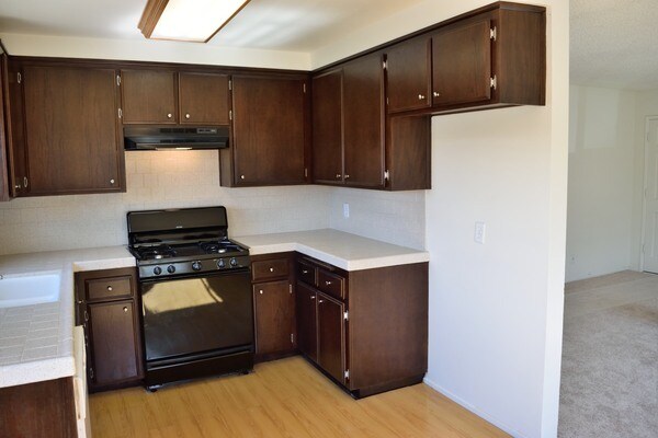 Building Photo - 1561 W 204th St