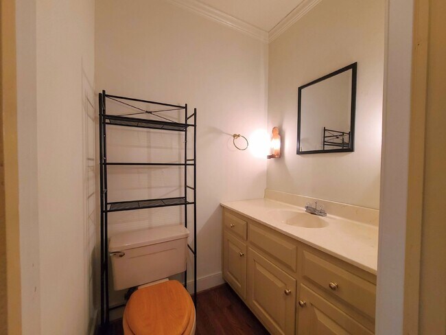 Building Photo - 3 BR, 2.5 BA in Crown Grant