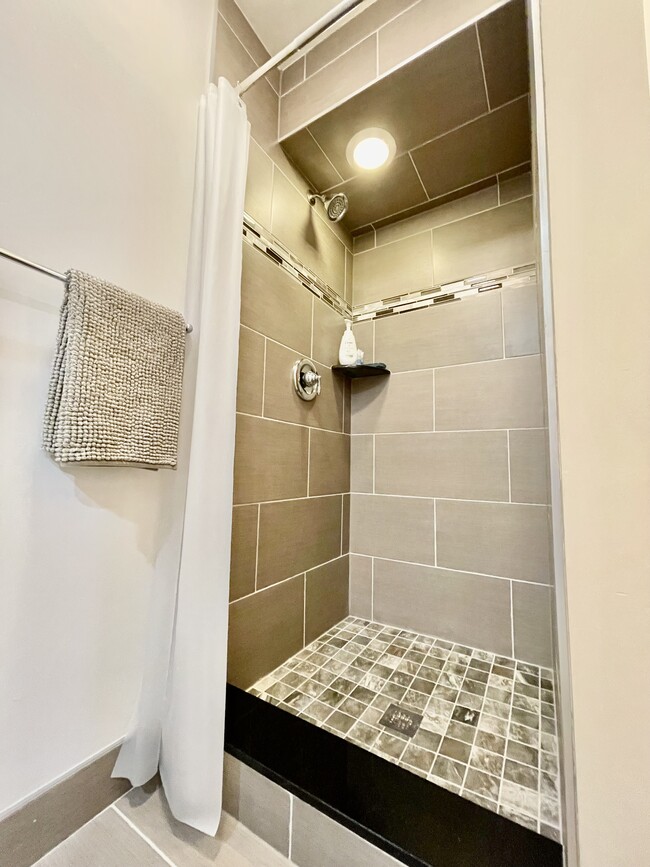 Basement shower - 1910 Reed St