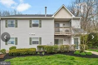 Building Photo - 706 Horseshoe Dr