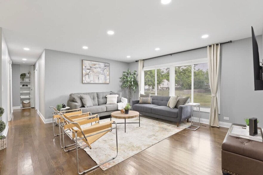 Building Photo - 327 Musial Cir