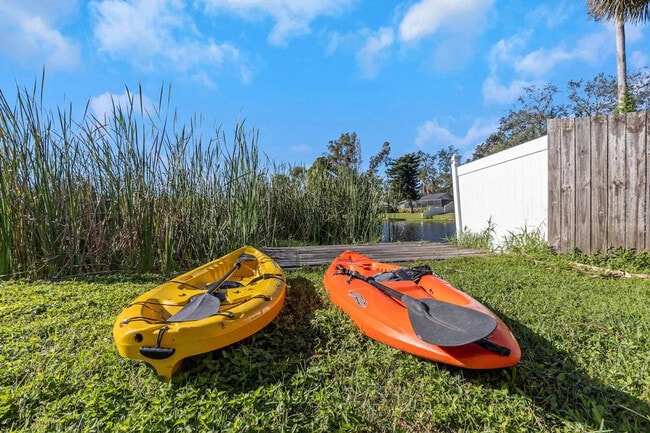 Building Photo - 10755 Clara Ln