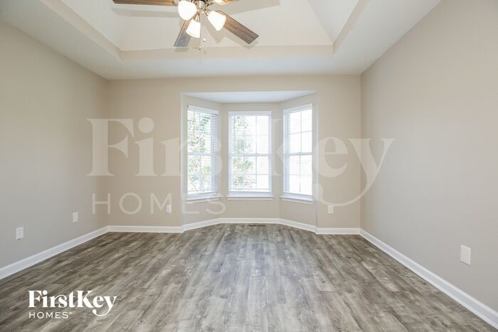 Building Photo - 105 SADDLESTONE Ct S