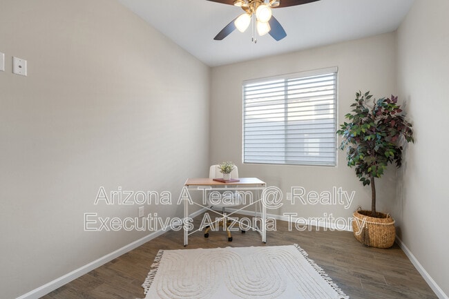 Building Photo - 14224 N Silverleaf Ln