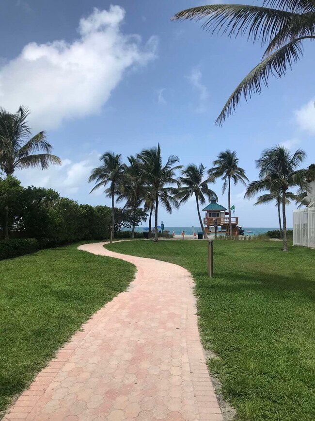 Building Photo - 19201 Collins Ave