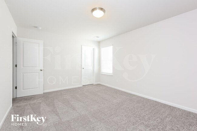 Building Photo - 446 Yoshino Cherry Dr