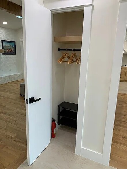 Building Photo - 2724 Mollimar Dr