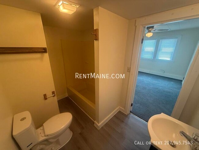 Building Photo - 12 Stone St