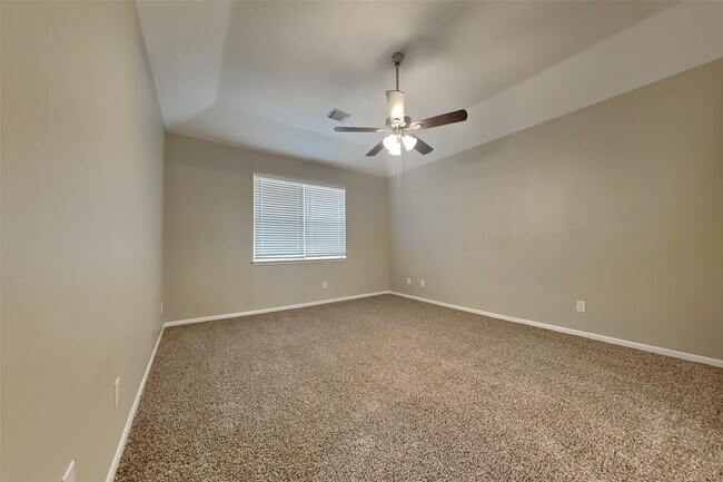 Building Photo - 14422 Bladenboro Dr