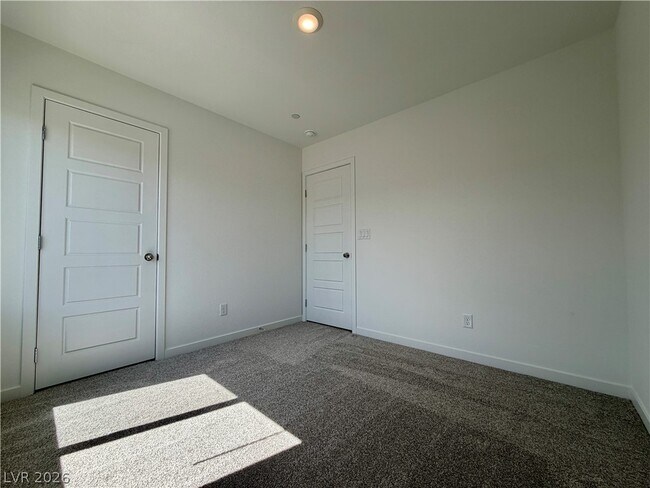 Building Photo - 4234 Vivenda St