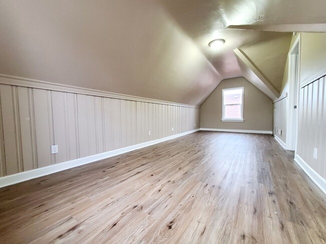 Building Photo - 3 Bedroom 2 Bath Home in Gary