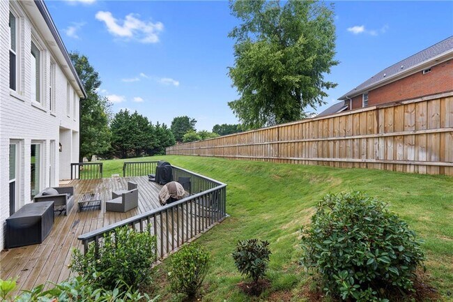 Building Photo - 4221 Willow Oak Dr