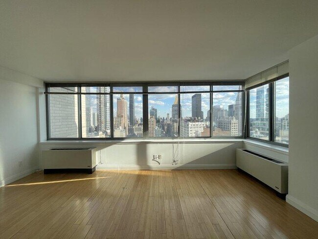 Building Photo - 0 bedroom in New York NY 10001