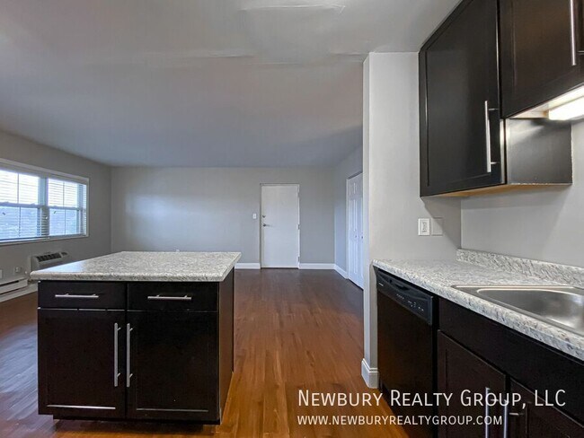 Building Photo - 1816 Chessland St