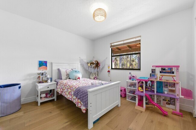 Building Photo - 12863 159th Ct N