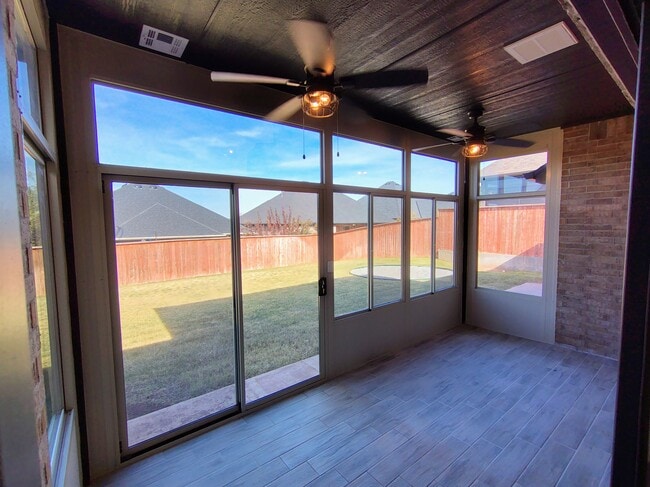 Building Photo - 609 Timberbrook Dr