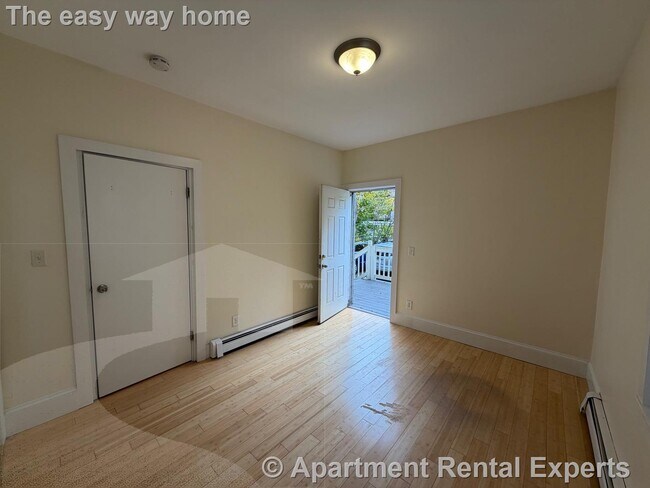 Building Photo - 48 Porter St