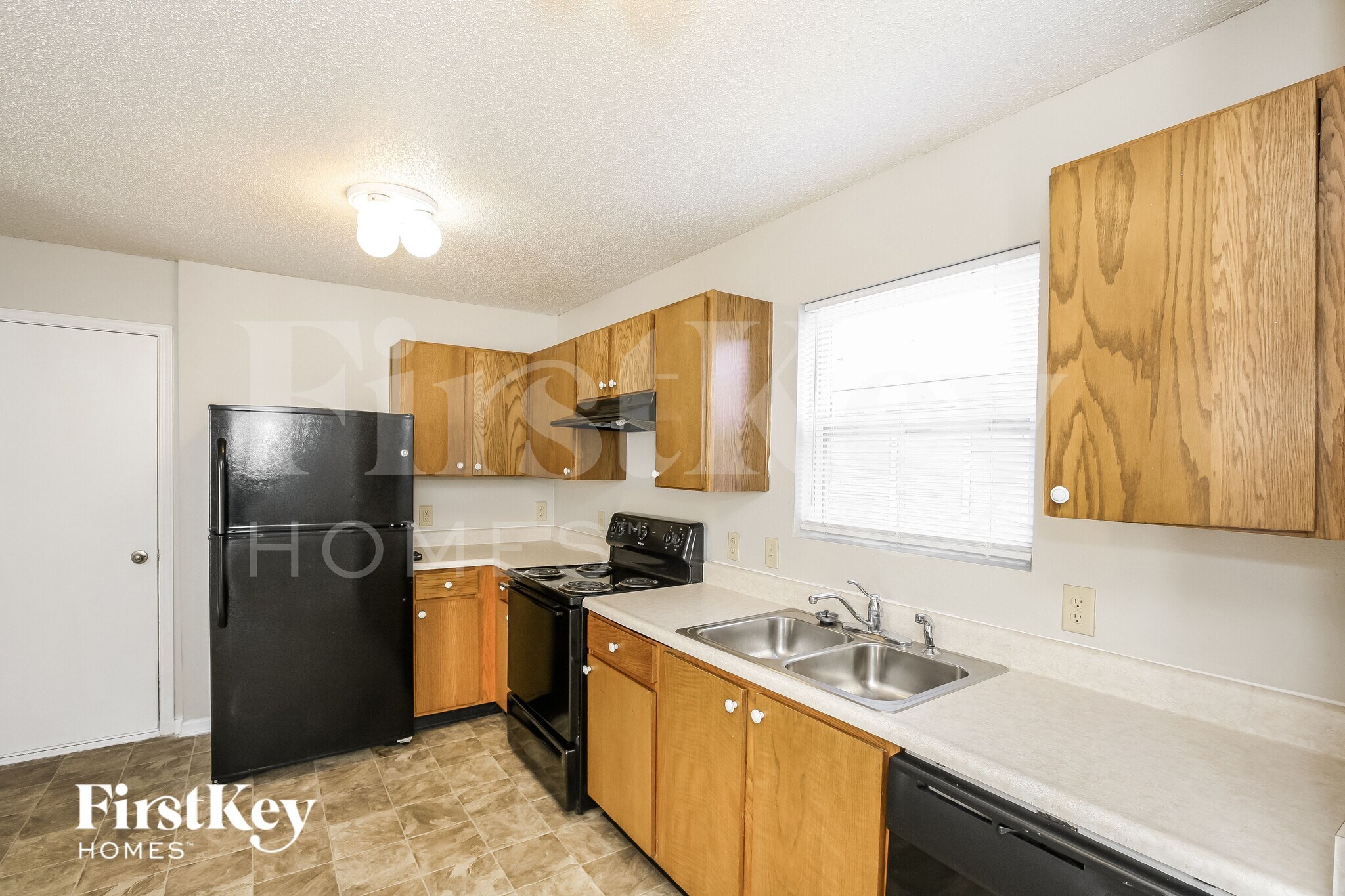 Building Photo - 6321 Monteo Dr