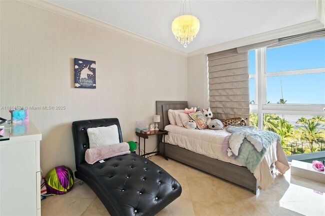 Building Photo - 18911 Collins Ave