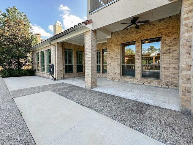 Building Photo - 14 Spincaster Drive