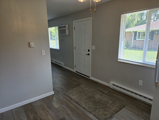 Building Photo - 5844 Acres Rd