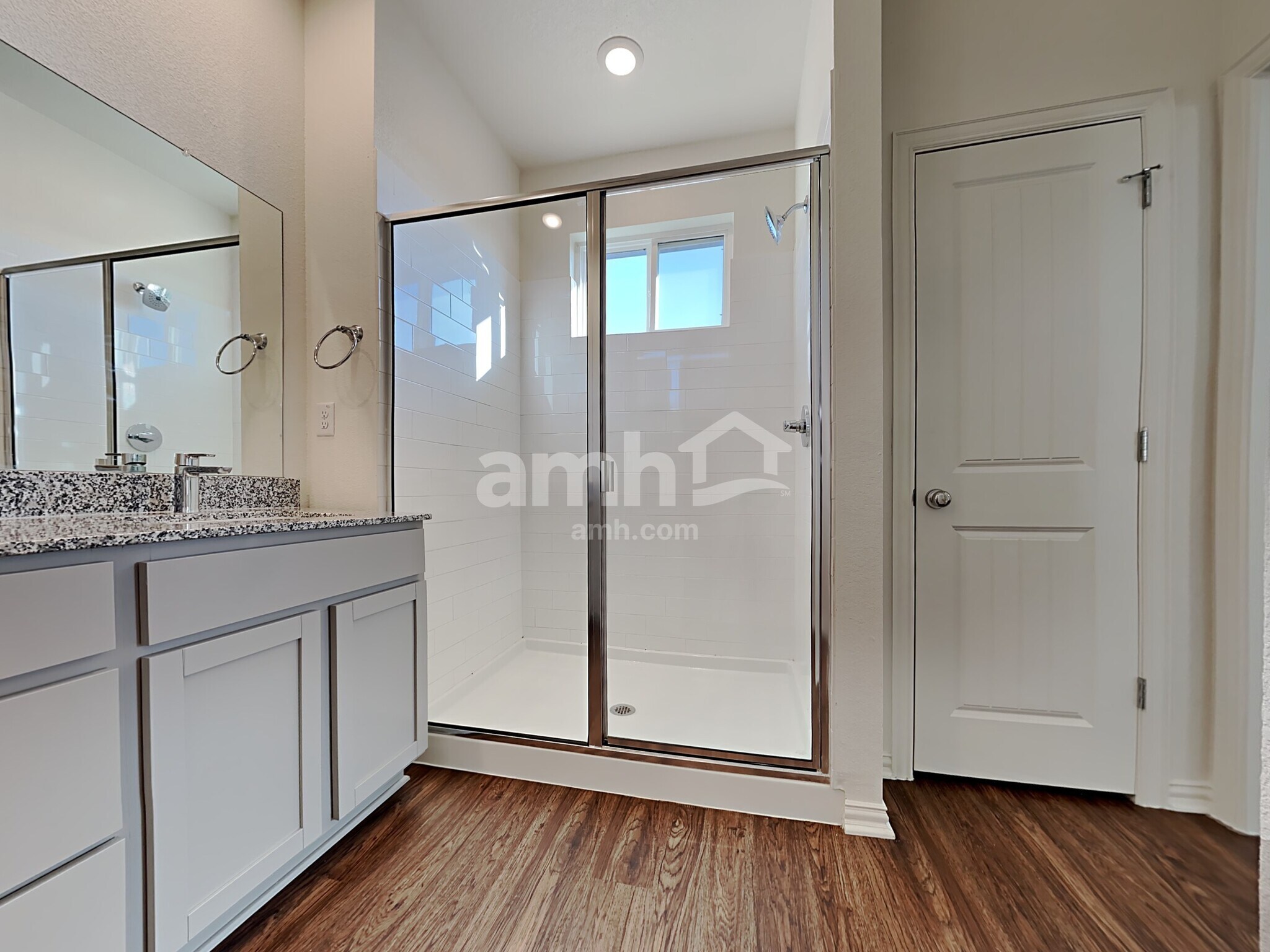 Building Photo - 425 Pebble Bend