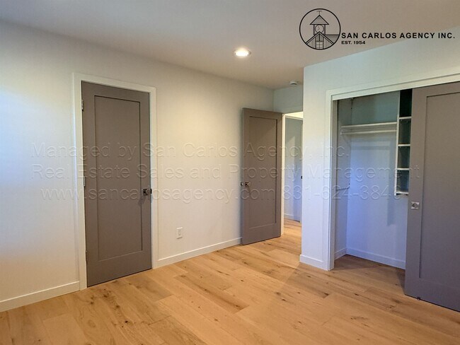 Building Photo - LESLA (I/O)