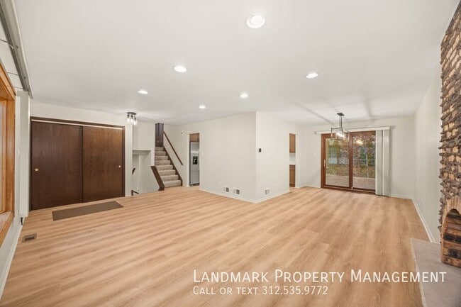 Building Photo - 409 Sara Ave