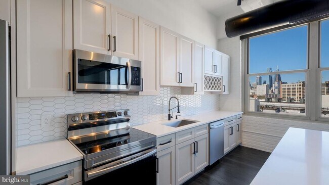 Building Photo - 444 N 4th St