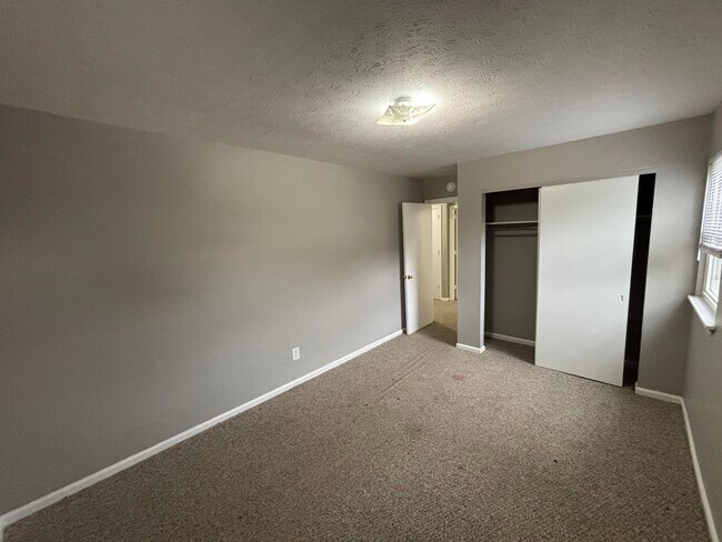 Building Photo - 1179 Tatesbrook Dr