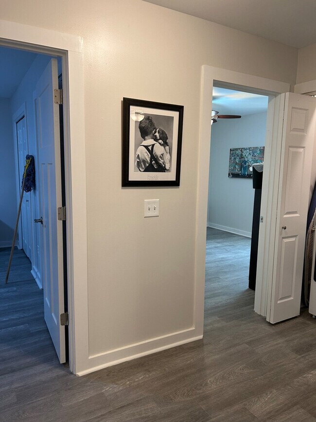 Building Photo - 1565 Pinebreeze Dr