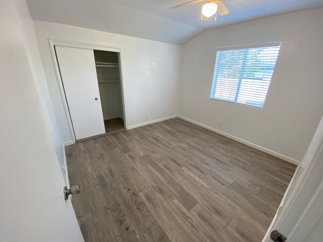 Building Photo - Charming 3-Bedroom Home in Paramount – Ful...