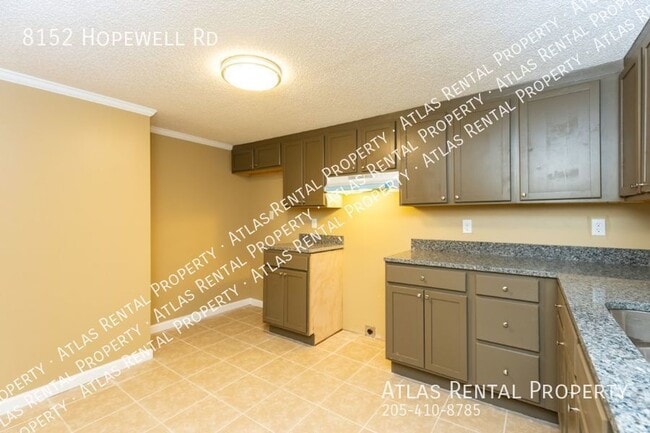 Building Photo - 8152 Hopewell Rd