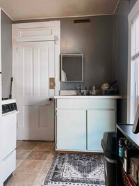 Building Photo - 104 E Boston Ave