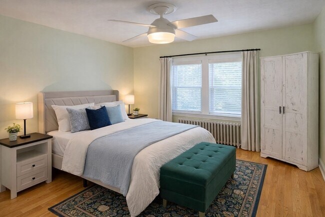 Building Photo - 58 Bennett St