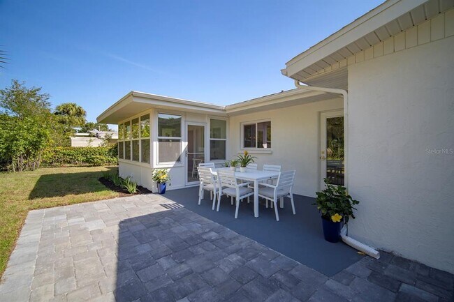 Building Photo - 302 San Marco Dr