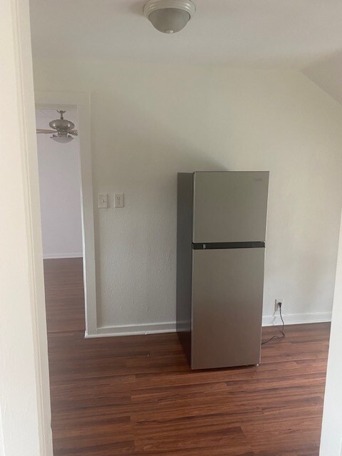 Building Photo - 1108 S Garey Ave