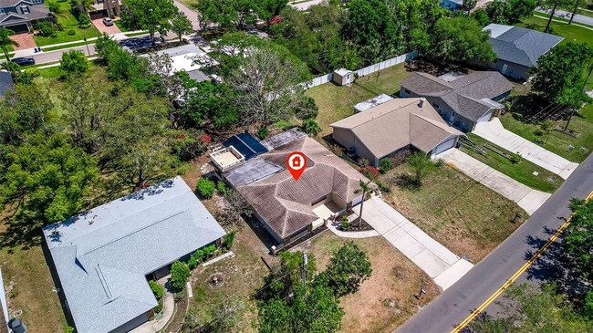 Building Photo - 834 Riverside Dr
