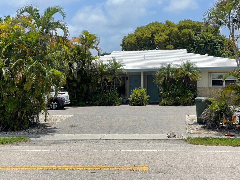 View from the street - 186 NW 4th Ave