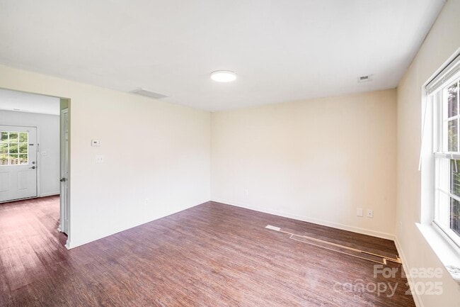 Building Photo - 3425 Anson St