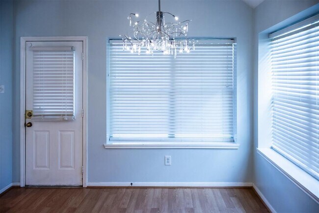 Building Photo - 16818 Benwick Dr