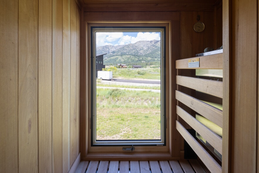 sauna - 356 Columbine St